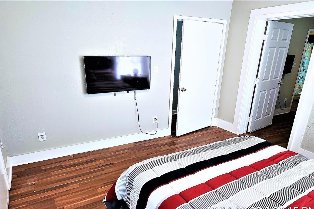 Casaazul-2605B-Pleasure Pier & Beach A Block Away- 3Bed 2Bath 7 Beds- 7 Minutes To Cruise Terminal Galveston Extérieur photo